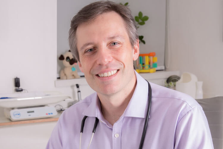 Dr. Gustavo Zamperlini Pediatra em Campinas e Mogi Guaçu - SP